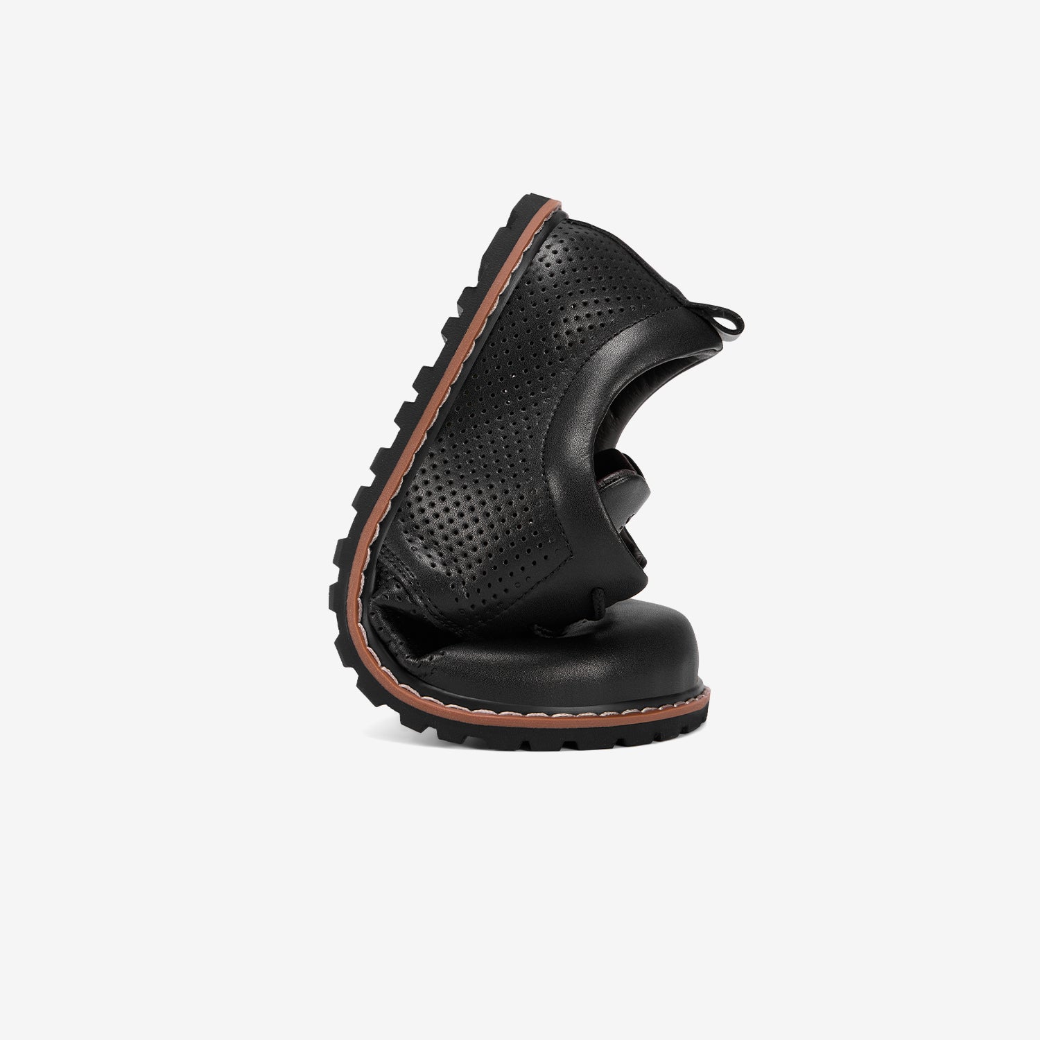 chaussures barefoot en cuir respirant avec design perforé